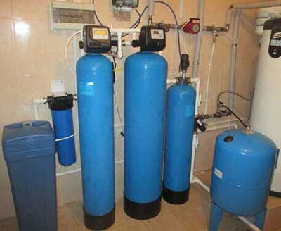 Устройство аэрационной колонны для обезжелезивания воды